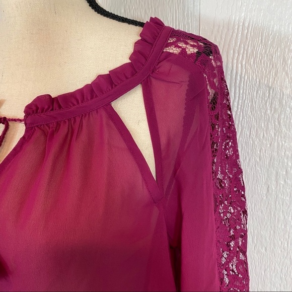 Jessica Simpson Sheer Purple Lace Blouse - Picture 4 of 11
